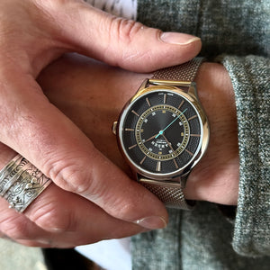 No.274 Swiss Made Quartz Steel and Black on Mesh